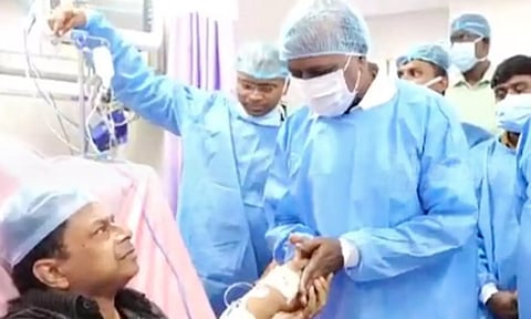 டாக்டர் பாலாஜியை சந்தித்து உடல்நிலை குறித்து கேட்டறிந்தார் அமைச்சர் மா.சுப்பிரமணியன்