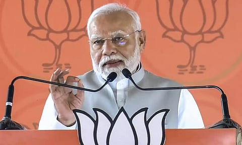 அவுரங்கசீப் பெருமையை புகழ்ந்து பேசும் காங்கிரஸ்: பிரதமர் மோடி தாக்கு