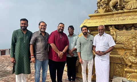 சோளிங்கரில் நடிகர் சூர்யா, சிறுத்தை சிவா சாமி தரிசனம்