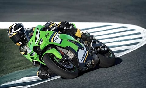 பைக்கின் விலையை ரூ. 1.14 லட்சம் குறைத்து அதிரடி காட்டிய நிறுவனம்