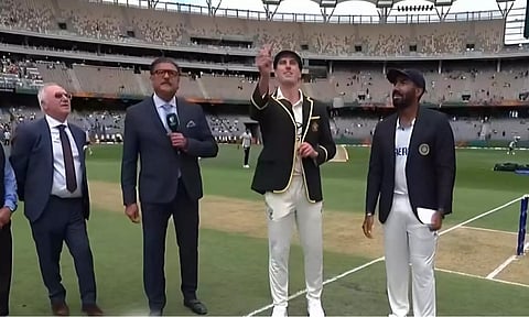 பெர்த் டெஸ்ட்: இந்தியா டாஸ் வென்று பேட்டிங் தேர்வு- நிதிஷ் ரெட்டி அறிமுகம்