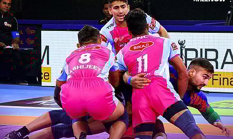 புரோ கபடி லீக்: உ.பி, டெல்லி அணிகள் வெற்றி