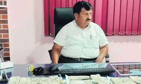 ரூ.11 லட்ச லஞ்சப் பணத்துடன் சிக்கிய ஊட்டி முன்னாள் நகராட்சி ஆணையருக்கு நெல்லையில் போஸ்டிங்