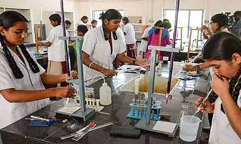 10ம், 11ம், 12ம் வகுப்புகளுக்கான செய்முறை தேர்வுகள்- பள்ளிக்கல்வித்துறை முக்கிய உத்தரவு