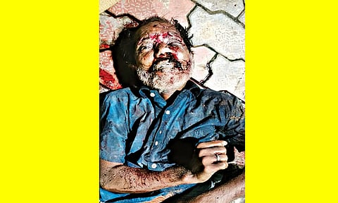 போலீஸ் நிலையம் எதிரே மைக் செட் உரிமையாளரை கொன்று சாக்கு மூடைக்குள் அடைத்து வீசி சென்ற கொடூரம்