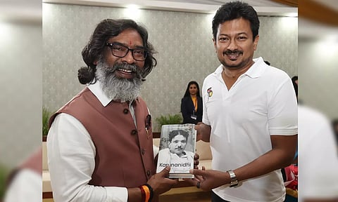 ஜார்க்கண்ட் முதல்வராக பதவியேற்ற ஹேமந்த் சோரனுக்கு உதயநிதி ஸ்டாலின் நேரில் வாழ்த்து
