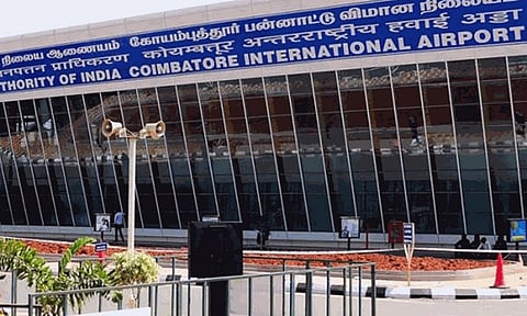 விமான நிலையத்திற்கு துப்பாக்கியுடன் வந்த சென்னை தொழில் அதிபர்- போலீஸ் விசாரணை