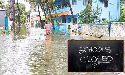 இன்று எந்தெந்த மாவட்டங்களில் பள்ளி, கல்லூரிகளுக்கு விடுமுறை... முழு விவரம்
