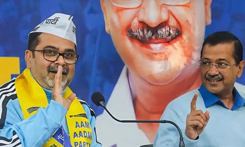 அரசியலில் குதித்த பிரபல யு.பி.எஸ்.சி. ஆசிரியர் அவத் ஓஜா.. ஆம் ஆத்மியில் ஐக்கியம்