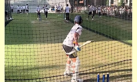 வீரர்களை கிண்டலடித்த ரசிகர்கள்: பயிற்சி போட்டிக்கு அனுமதி மறுத்த பிசிசிஐ