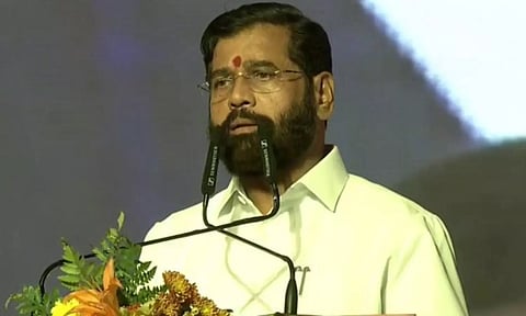 மகாராஷ்டிரா துணை முதல்வராக பதவியேற்றுக் கொண்டார் ஏக்நாத் ஷிண்டே