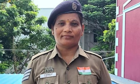 பெண் சிறப்பு சப்-இன்ஸ்பெக்டர் ரெயில் மோதி பலி