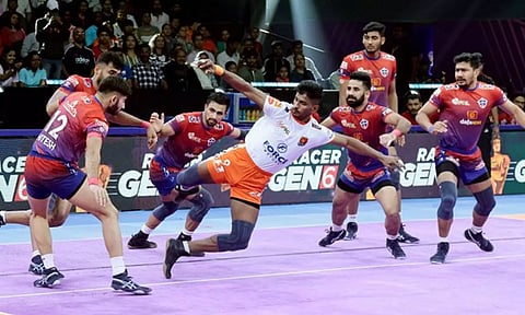 புரோ கபடி லீக்: யுபி யோதாஸ், தெலுங்கு டைட்டன்ஸ் அணிகள் வெற்றி