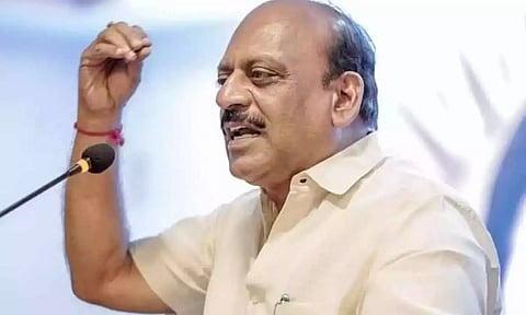 லாட்டரி டிக்கெட்டுக்கும், பிளாக் டிக்கெட்டுக்கும் போட்டி: அமைச்சர் தா.மோ.அன்பரசன் பேச்சு