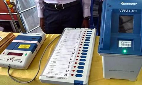 மகாராஷ்டிரா தேர்தலில் பதிவான EVM வாக்குகள் மற்றும் VVPAT ரசீது எண்ணிக்கை சரியாக உள்ளது: தேர்தல் ஆணையம்