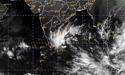 தமிழகம், புதுவைக்கு ஆரஞ்ச் அலர்ட்- இந்திய வானிலை ஆய்வு மையம்