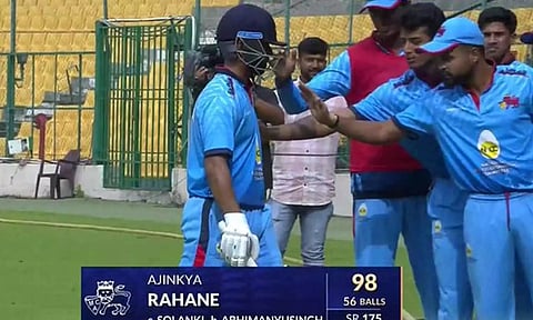 2 ரன்னில் சதத்தை தவறவிட்ட ரகானே.. பரோடாவை பந்தாடி இறுதிபோட்டிக்கு முன்னேறியது மும்பை