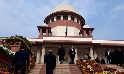 நீதிபதிகள் சமூக ஊடகத்தில் கருத்து சொல்ல கூடாது.. துறவி போல் வாழ வேண்டும் - சுப்ரீம் கோர்ட் அறிவுரை