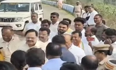 செம்பரம்பாக்கம் ஏரியில் அமைச்சர்கள் ஆய்வு