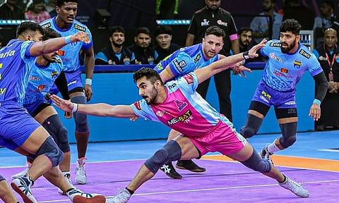 புரோ கபடி லீக்: பிளே ஆப் சுற்றுக்கு முன்னேறியது ஜெய்ப்பூர் அணி