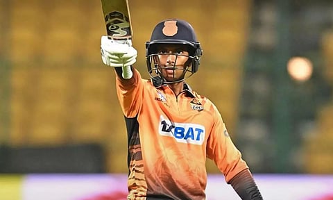 விஜய் ஹசாரே கோப்பை: கிருஷ்ணன் ஸ்ரீஜித் அதிரடியால் கடின இலக்கை சேஸ் செய்த கர்நாடகா