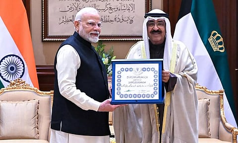பிரதமர் மோடிக்கு குவைத் நாட்டின் மிக உயரிய விருது வழங்கி கவுரவிப்பு
