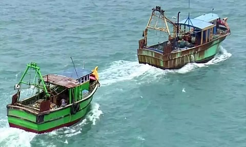 10 ஆண்டுகளில் ரூ.150 கோடி மதிப்பிலான தமிழக மீனவர்களின் படகுகளை இலங்கை சொந்தமாக்கி உள்ளதாக தகவல்