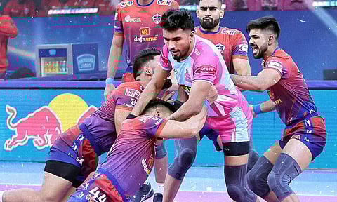 புரோ கபடி லீக்: ஜெய்ப்பூரை வீழ்த்தி அரையிறுதிக்கு முன்னேறியது உ.பி.யோதாஸ்