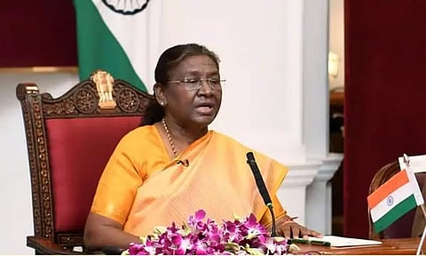பஞ்சாப் ஓடையில் விழுந்து நொறுங்கிய பேருந்தில் சிக்கி 8 பேர் பலி: ஜனாதிபதி இரங்கல்