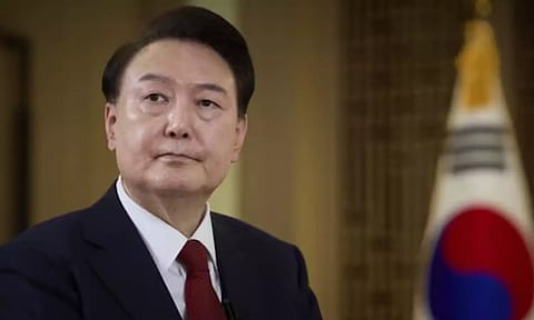 இடைநீக்கம் செய்யப்பட்ட தென் கொரிய அதிபருக்கு கைது வாரண்ட் - நீதிமன்றம் ஒப்புதல்