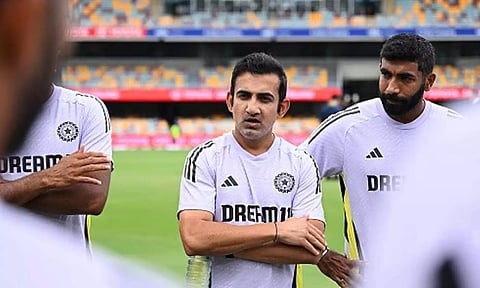 வீரர்களுக்கும் பயிற்சியாளருக்கும் இடையிலான விவாதம் டிரஸ்ஸிங் ரூமிலேயே இருக்க வேண்டும்: கவுதம் கம்பீர்