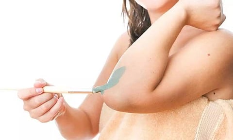 தேவையற்ற முடிகளை வீட்டிலேயே எப்படி நீக்குவது?