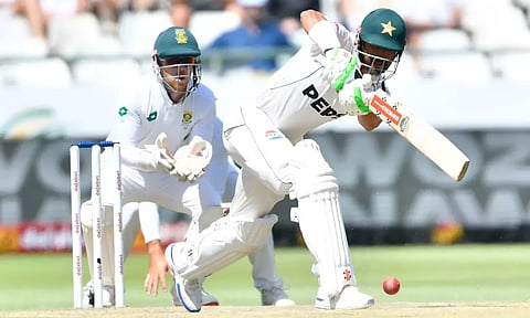 136 ஆண்டுகளில் முதல் முறை.. ஃபாலோ ஆன் பெற்றும் சாதனை படைத்த பாகிஸ்தான்