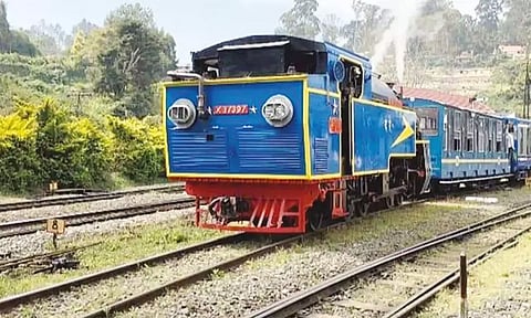 டீசல் என்ஜின் மூலம் மலை ரெயில் சோதனை ஓட்டம்