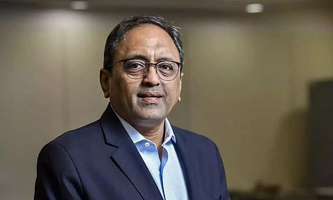 மனைவியை எவ்வளவு நேரம் வெறித்து பார்க்க முடியும்...! ஞாயிறும் வேலை பார்க்கணும் என்கிறார் L&T சேர்மன்