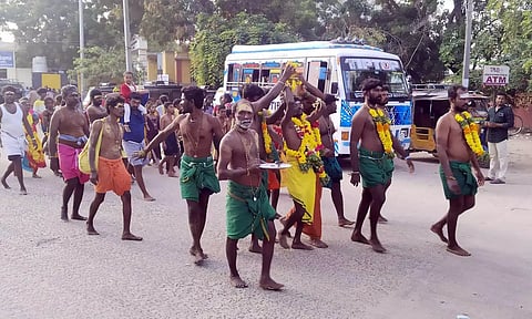 திருச்செந்தூர் கோவிலுக்கு பாதயாத்திரை பக்தர்கள் வருகை அதிகரிப்பு