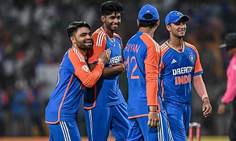 இங்கிலாந்துக்கு எதிரான தொடர்: இளம் வேகப்பந்து வீச்சாளர் விலகல்?