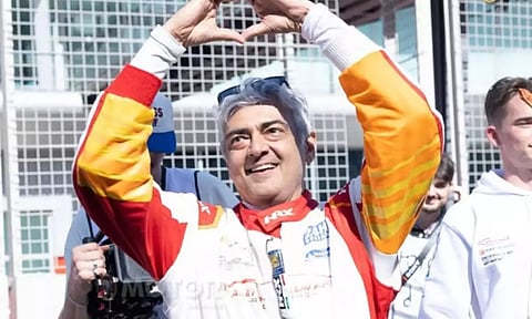 அஜித் வாழ்க.. விஜய் வாழ்க.. நீங்க எப்ப வாழப் போறீங்க - ரசிகர்களுக்கு வேண்டுகோள் விடுத்த AK