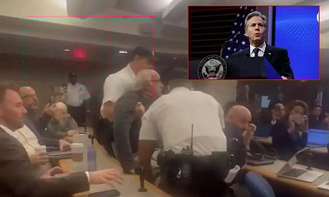 ஆண்டனி பிளிங்கனை "இனப்படுகொலை செயலாளர்", "கிரிமினல்" என செய்தியாளர் குற்றம்சாட்டியதால் பரபரப்பு