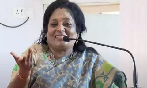 கோமியம் குடித்தால் டாஸ்மாக் விற்பனை குறையும்- தமிழிசை சவுந்தரராஜன்