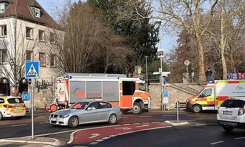 ஜெர்மனியில் துணிகரம்: கத்திக்குத்து தாக்குதலில் குழந்தை உள்பட 2 பேர் பலி