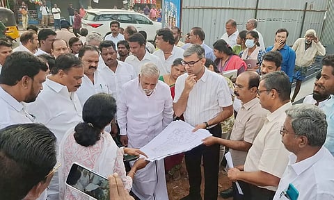 வடசென்னை வளர்ச்சி திட்டப்பணிகள்: எண்ணூர், ராயபுரம், தண்டையார்பேட்டையில் அமைச்சர் ஆய்வு