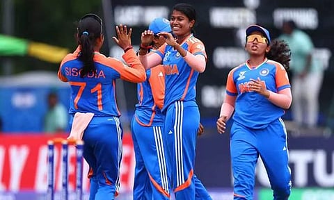 ஜூனியர் மகளிர் டி20 உலகக்கோப்பை: இலங்கையை வீழ்த்தி ஹாட்ரிக் வெற்றி பெற்றது இந்தியா