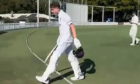 இளைய வயதில் சதமடித்த ராக்கி பிளின்டாப்: தந்தையின் சாதனையை முறியடித்த மகன்