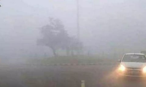 சென்னையில் கடும் பனிப்பொழிவு- ரெயில்கள் தாமதம்