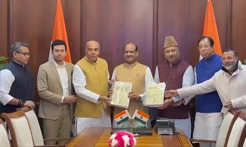 வக்பு வாரிய திருத்த மசோதா: சபாநாயகரிடம் சமர்ப்பித்தது பாராளுமன்ற கூட்டுக்குழு