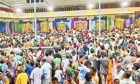 திருநாங்கூரில், கருடசேவை உற்சவம்: 11 பெருமாள்கள் ஒருசேர எழுந்தருளி விடிய, விடிய வீதியுலா