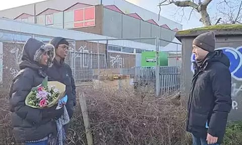 சாக்லேட், பூ கொடுத்து வைஷாலியிடம் மன்னிப்பு கேட்ட உஸ்பெகிஸ்தான் கிராண்ட்மாஸ்டர்