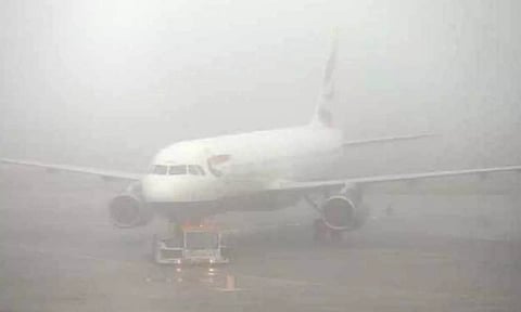 சென்னையில் பனிமூட்டம்: விமான சேவைகள் பாதிப்பு - பயணிகள் கடும் அவதி