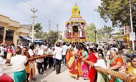 திருப்பரங்குன்றத்தில் இன்று தெப்பத்திருவிழா தேரோட்டம்: திரளான பக்தர்கள் பங்கேற்பு